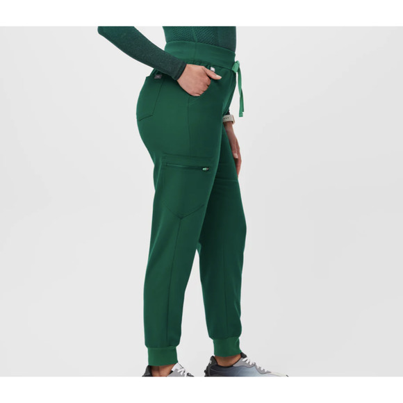 XLarge- Hunter Green- Fig Set - Catarina Top and Petite High Waisted Jogger - Picture 6 of 7